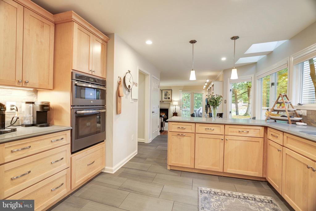 1591 REGATTA LANE