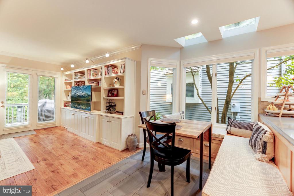1591 REGATTA LANE