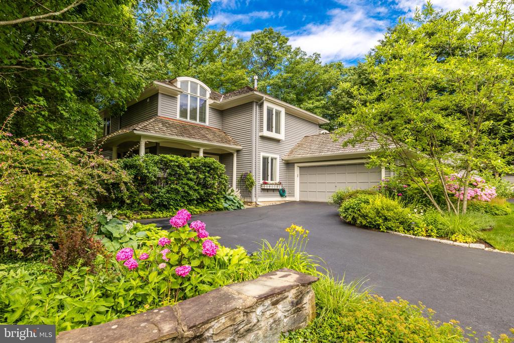 1591 REGATTA LANE