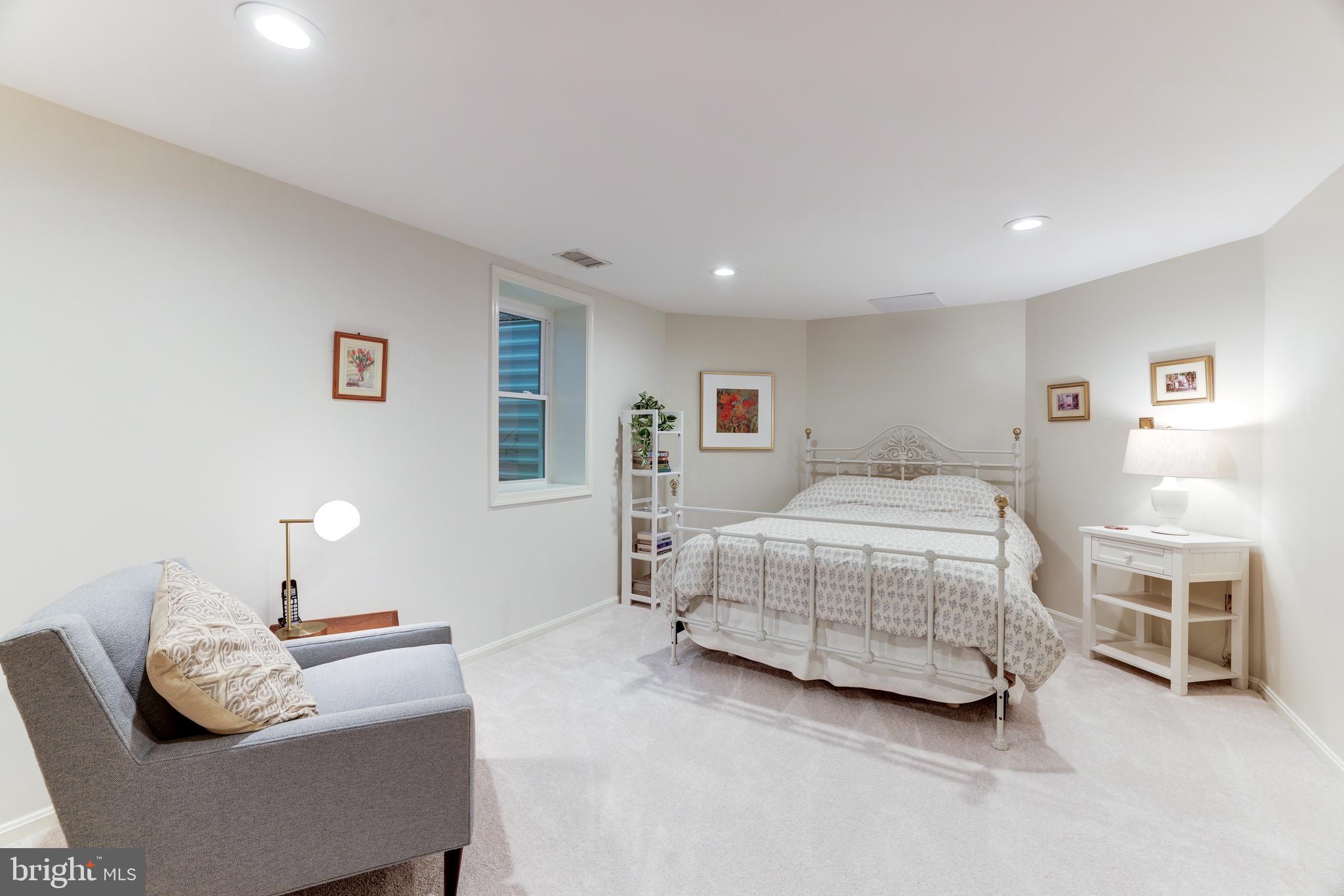 1591 REGATTA LANE