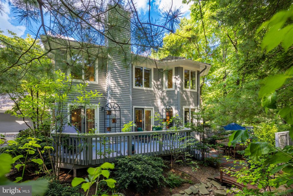 1591 REGATTA LANE