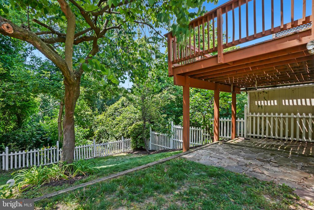 5850 EDGEHILL DRIVE