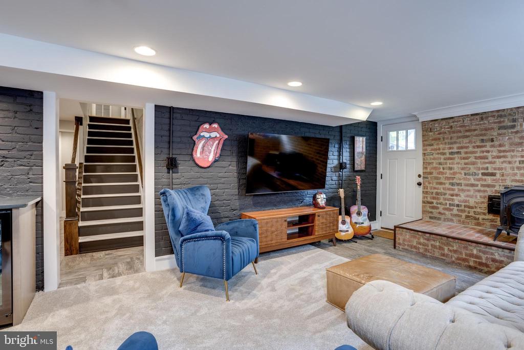 3912 MILLCREEK DRIVE