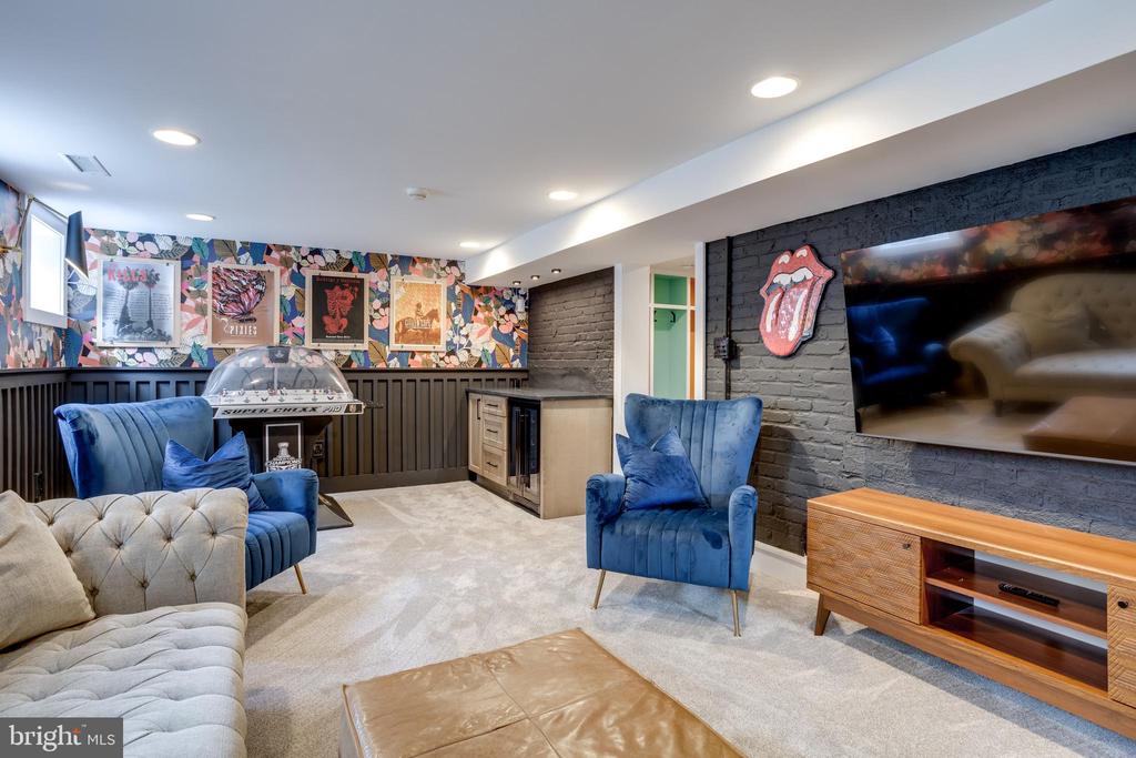 3912 MILLCREEK DRIVE