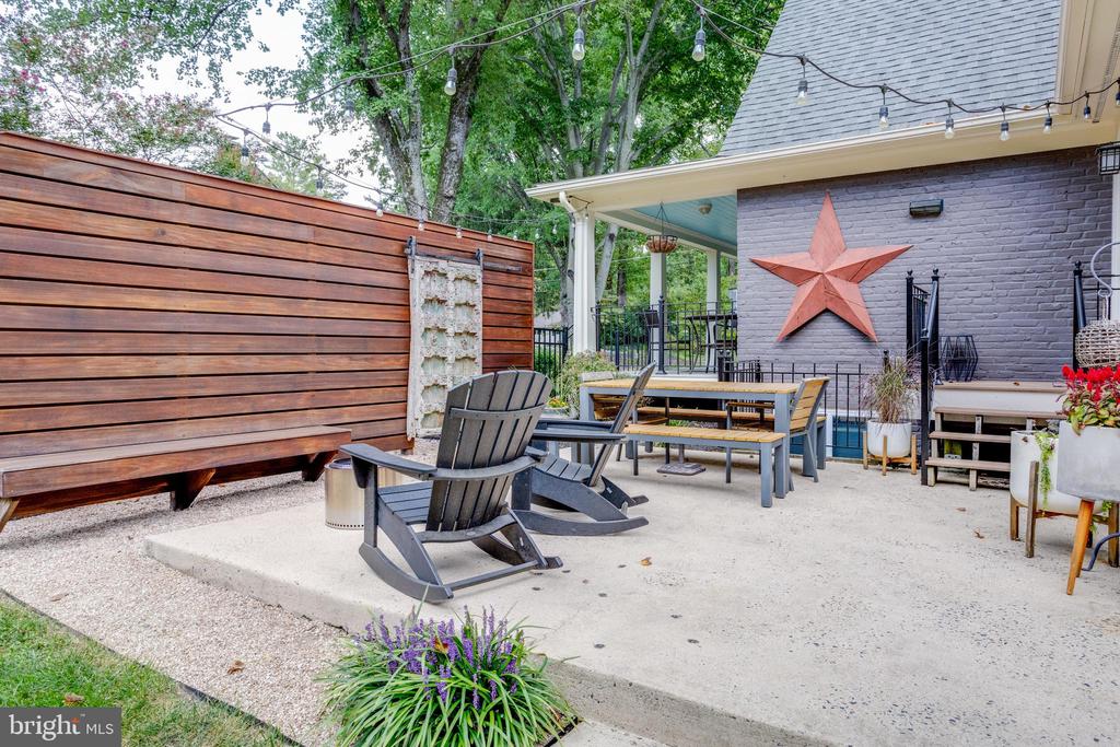 3912 MILLCREEK DRIVE