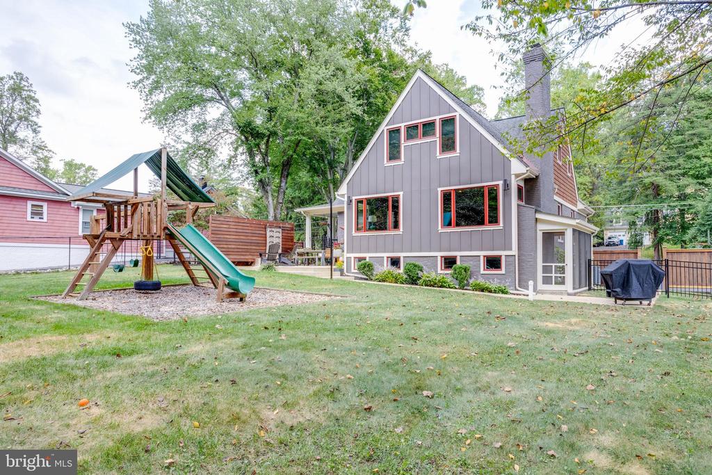 3912 MILLCREEK DRIVE