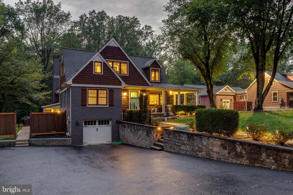 3912 MILLCREEK DRIVE