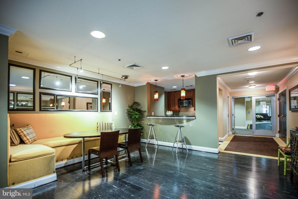 485 HARBOR SIDE STREET 806