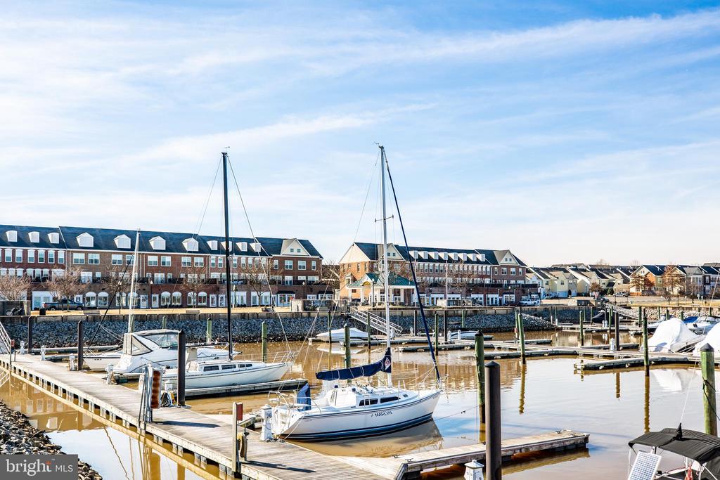 485 HARBOR SIDE STREET 806