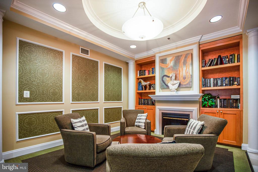 485 HARBOR SIDE STREET 806