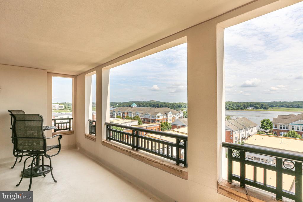 485 HARBOR SIDE STREET 806