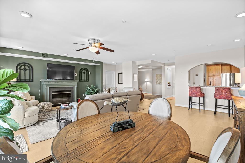 485 HARBOR SIDE STREET 806