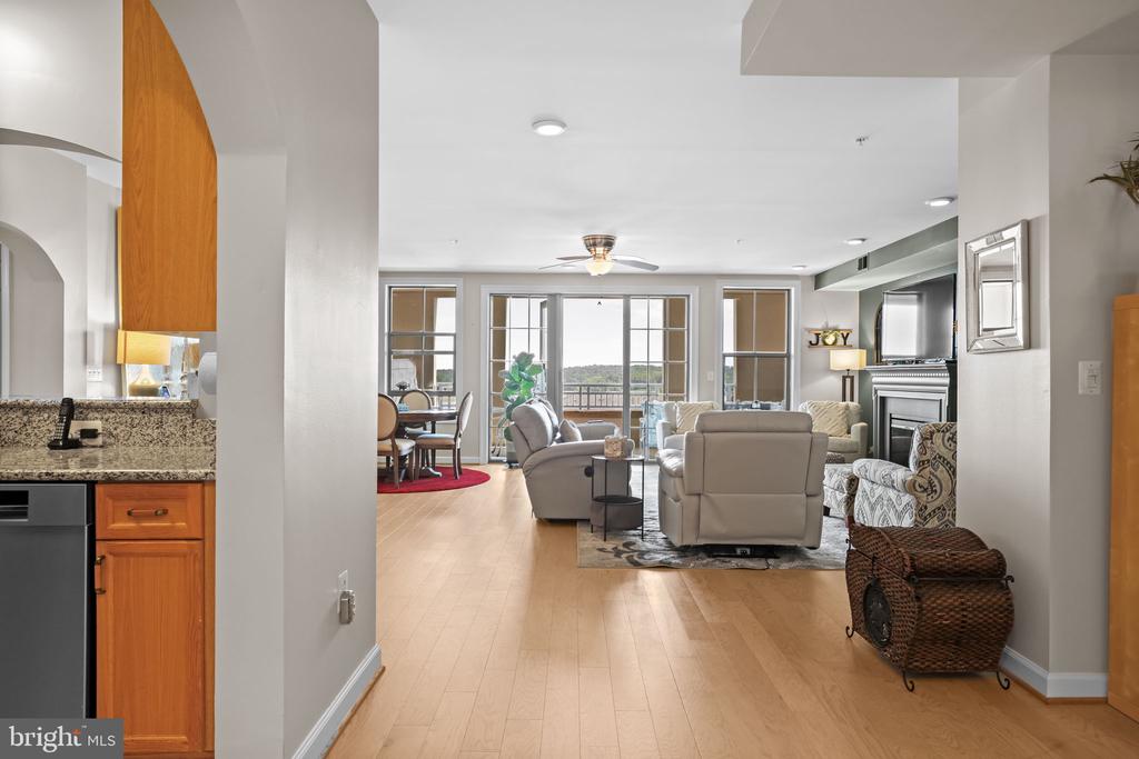 485 HARBOR SIDE STREET 806