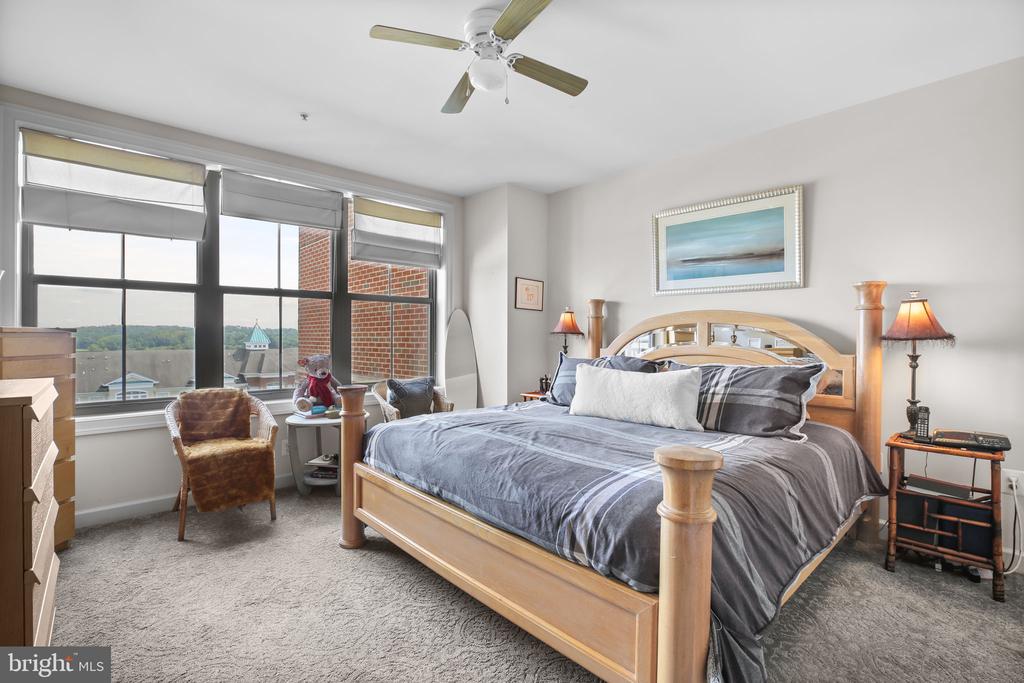 485 HARBOR SIDE STREET 806