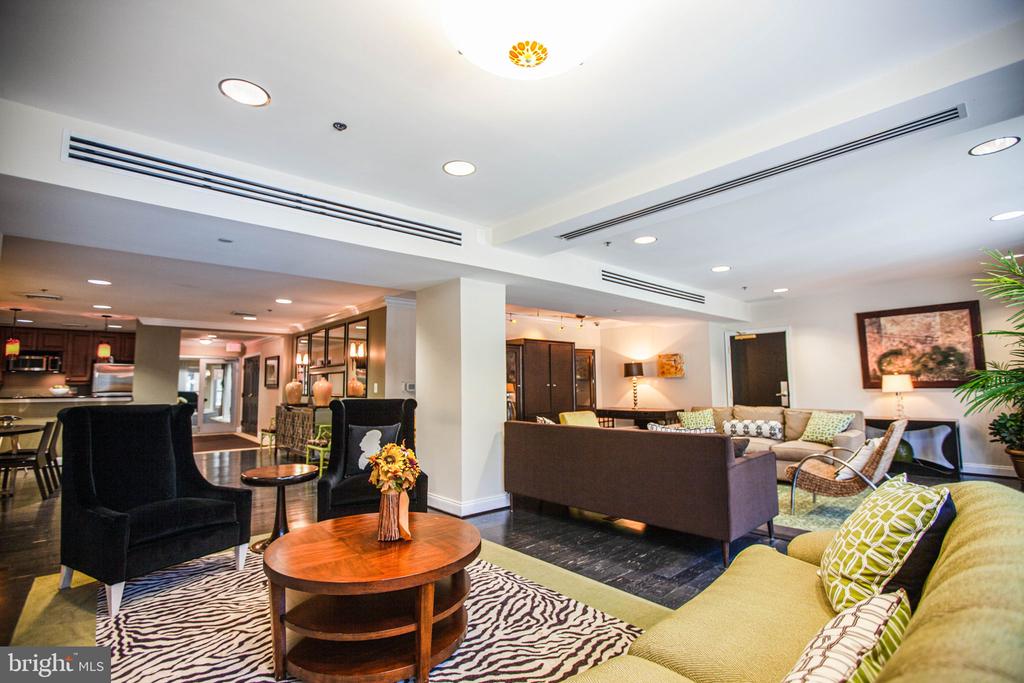 485 HARBOR SIDE STREET 806