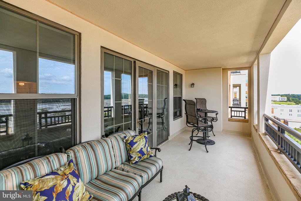 485 HARBOR SIDE STREET 806
