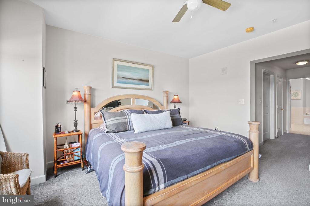 485 HARBOR SIDE STREET 806