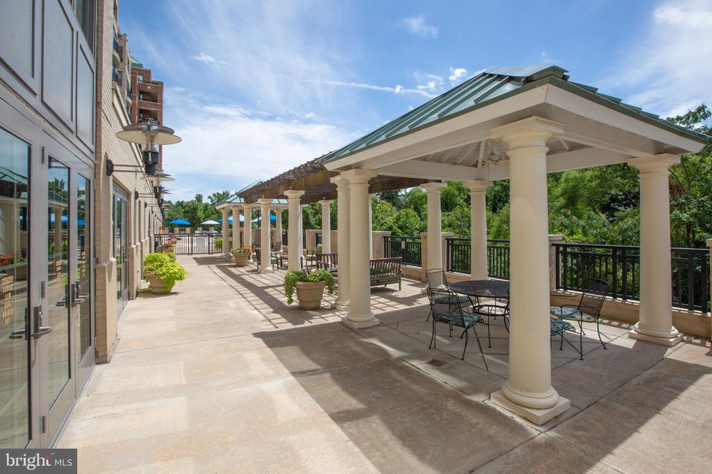 485 HARBOR SIDE STREET 806