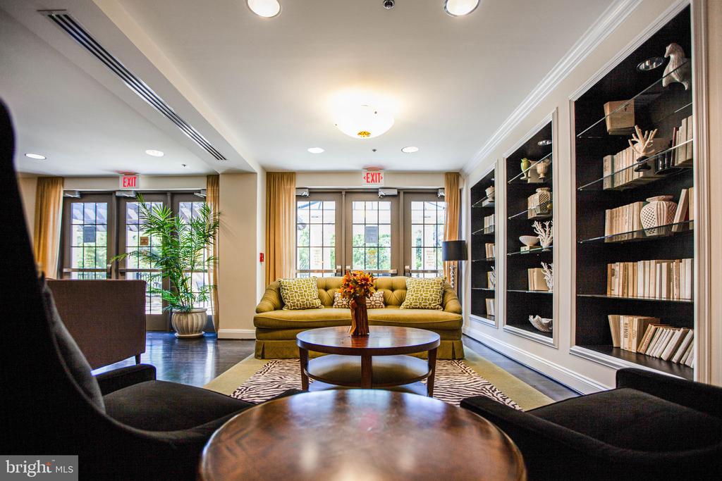 485 HARBOR SIDE STREET 806