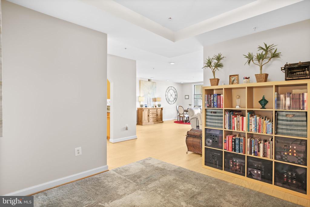 485 HARBOR SIDE STREET 806