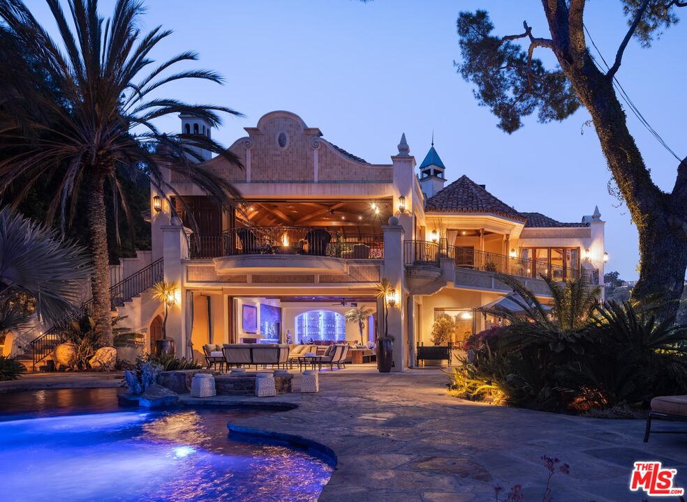 10066 Cielo Dr