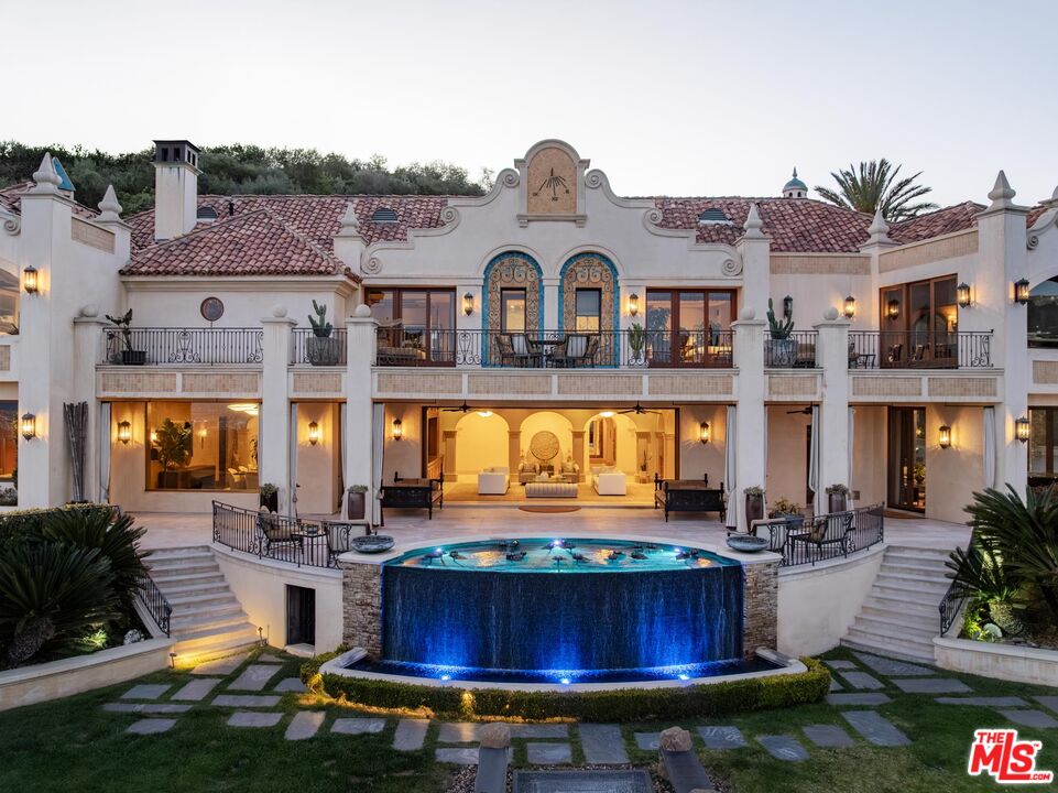 10066 Cielo Dr