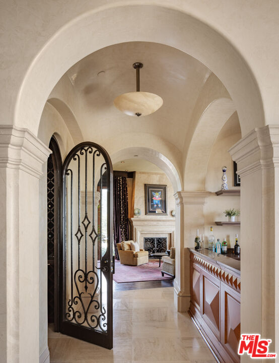 10066 Cielo Dr