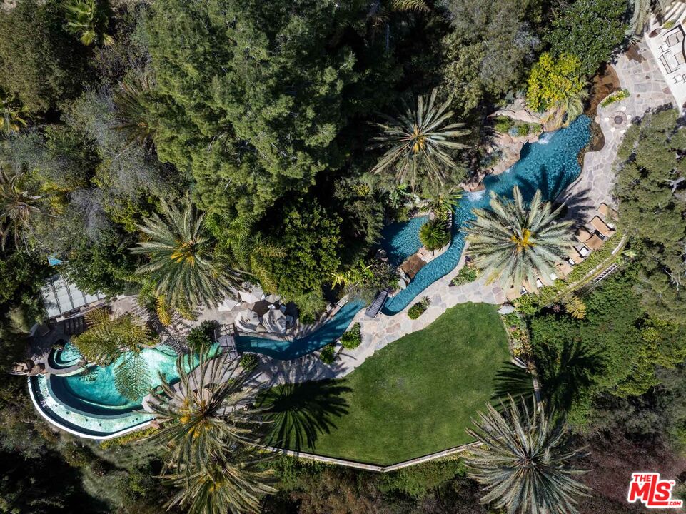 10066 Cielo Dr