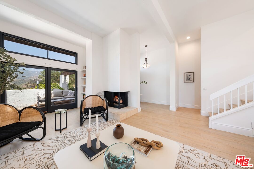 1663 Michael Ln