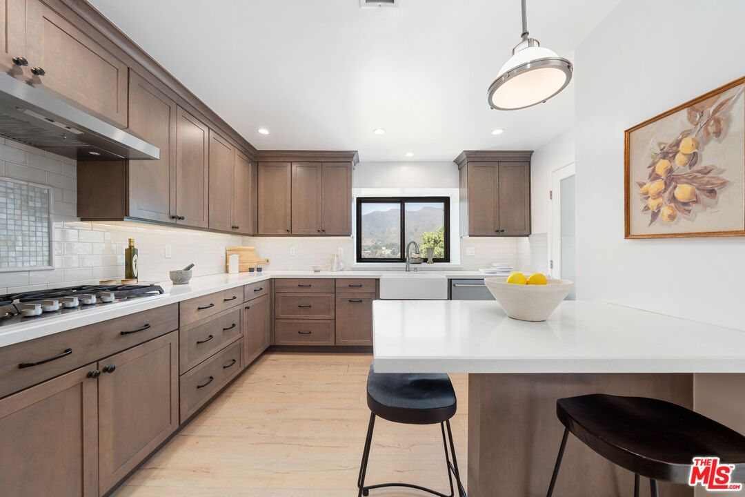 1663 Michael Ln