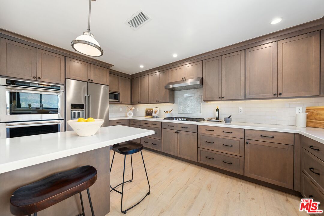 1663 Michael Ln