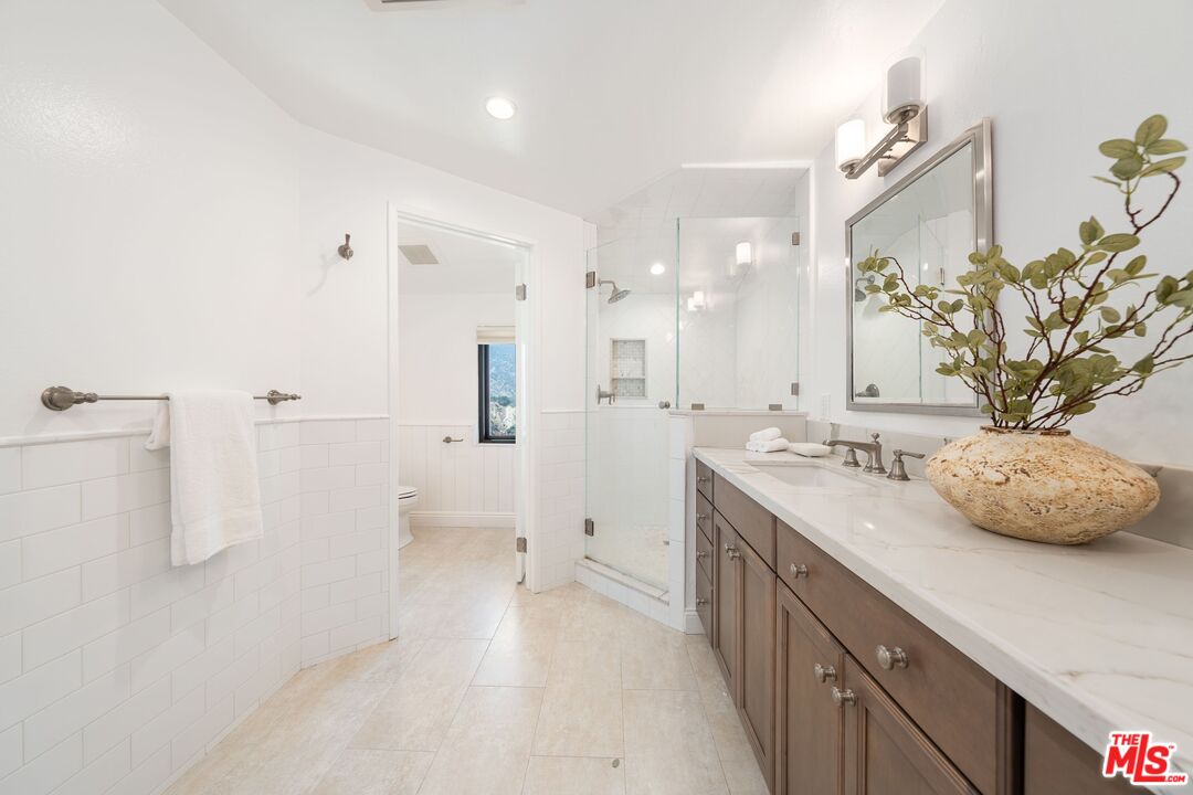1663 Michael Ln