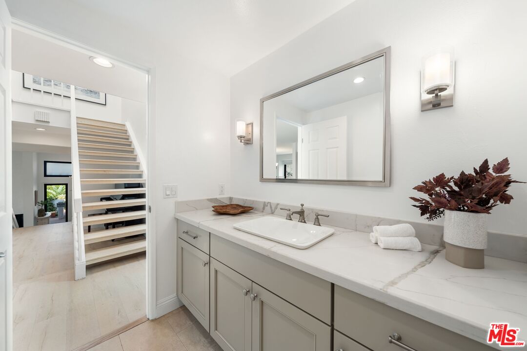 1663 Michael Ln