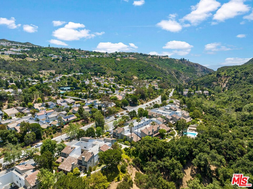 1663 Michael Ln
