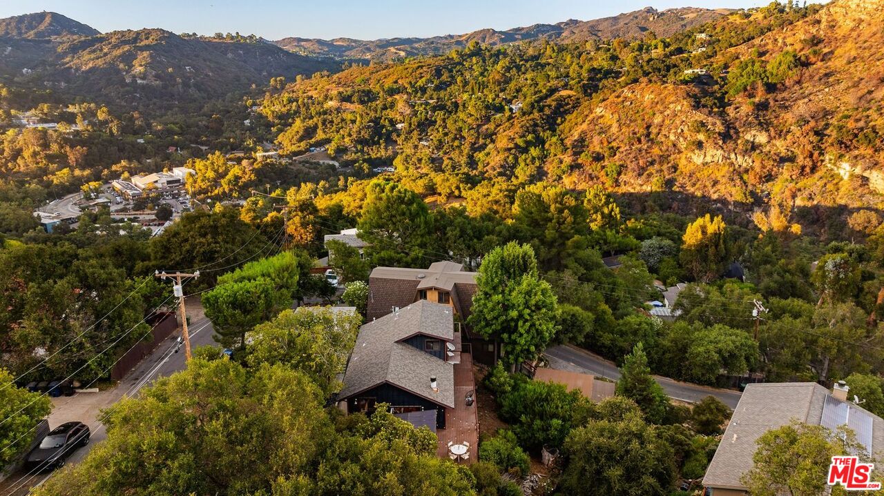 19806 Valley View Dr