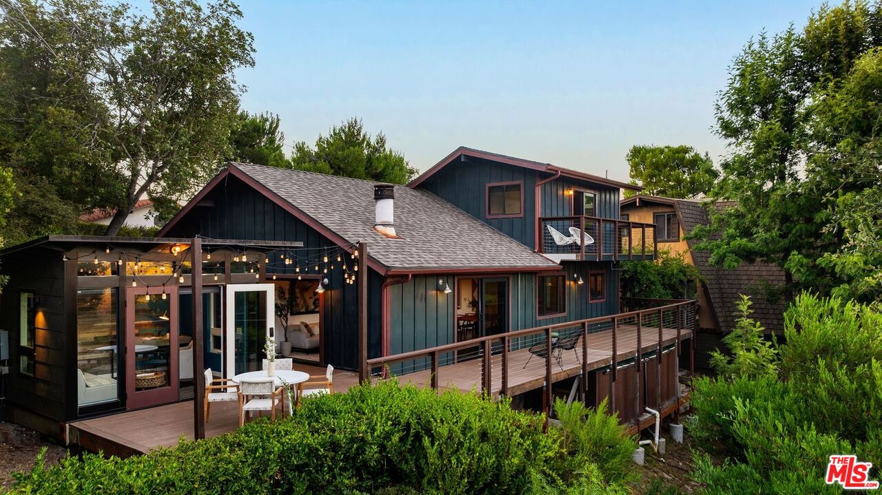19806 Valley View Dr