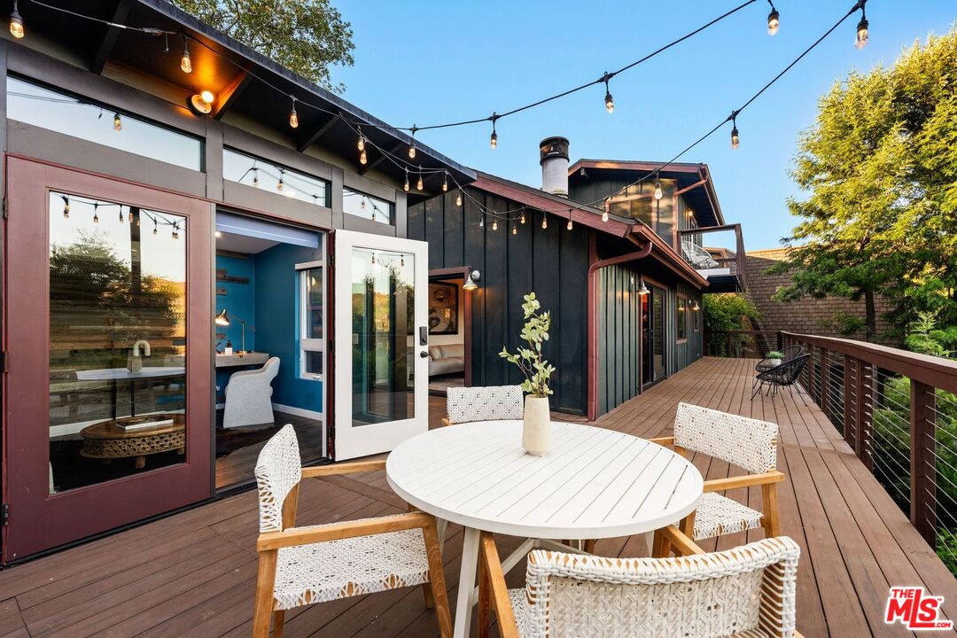 19806 Valley View Dr