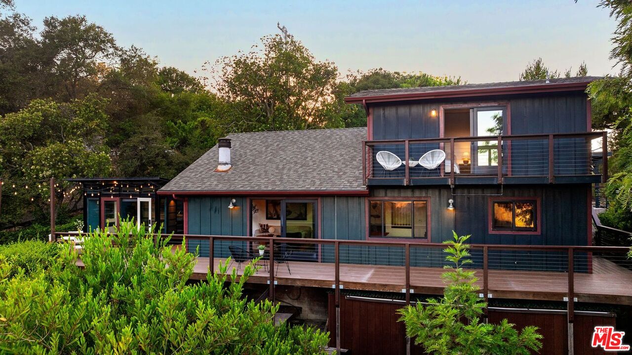 19806 Valley View Dr