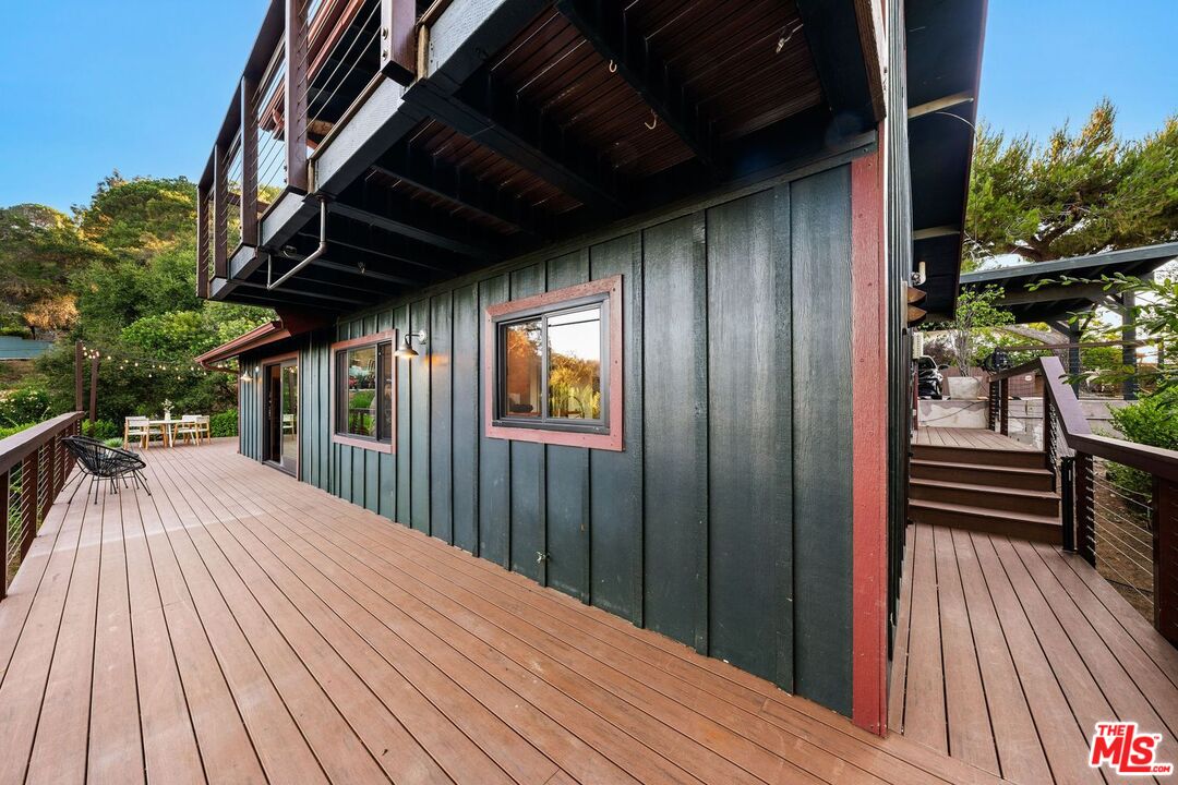 19806 Valley View Dr