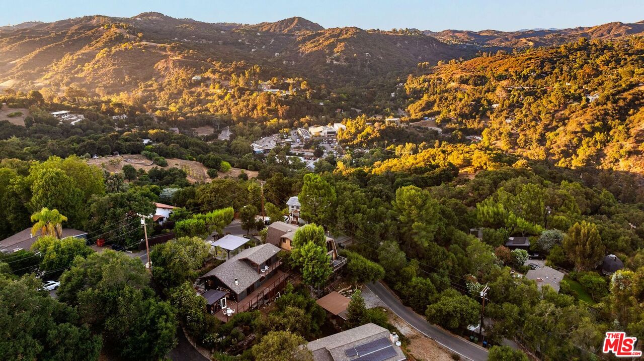 19806 Valley View Dr