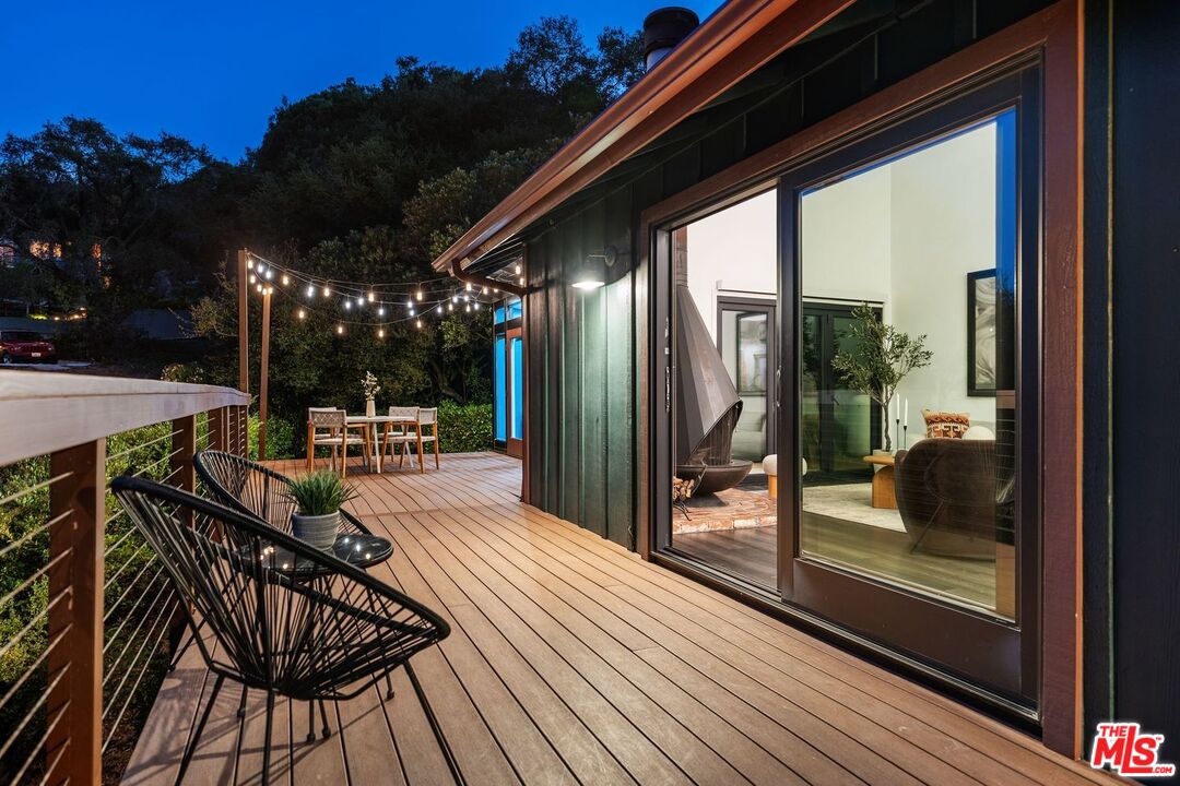 19806 Valley View Dr