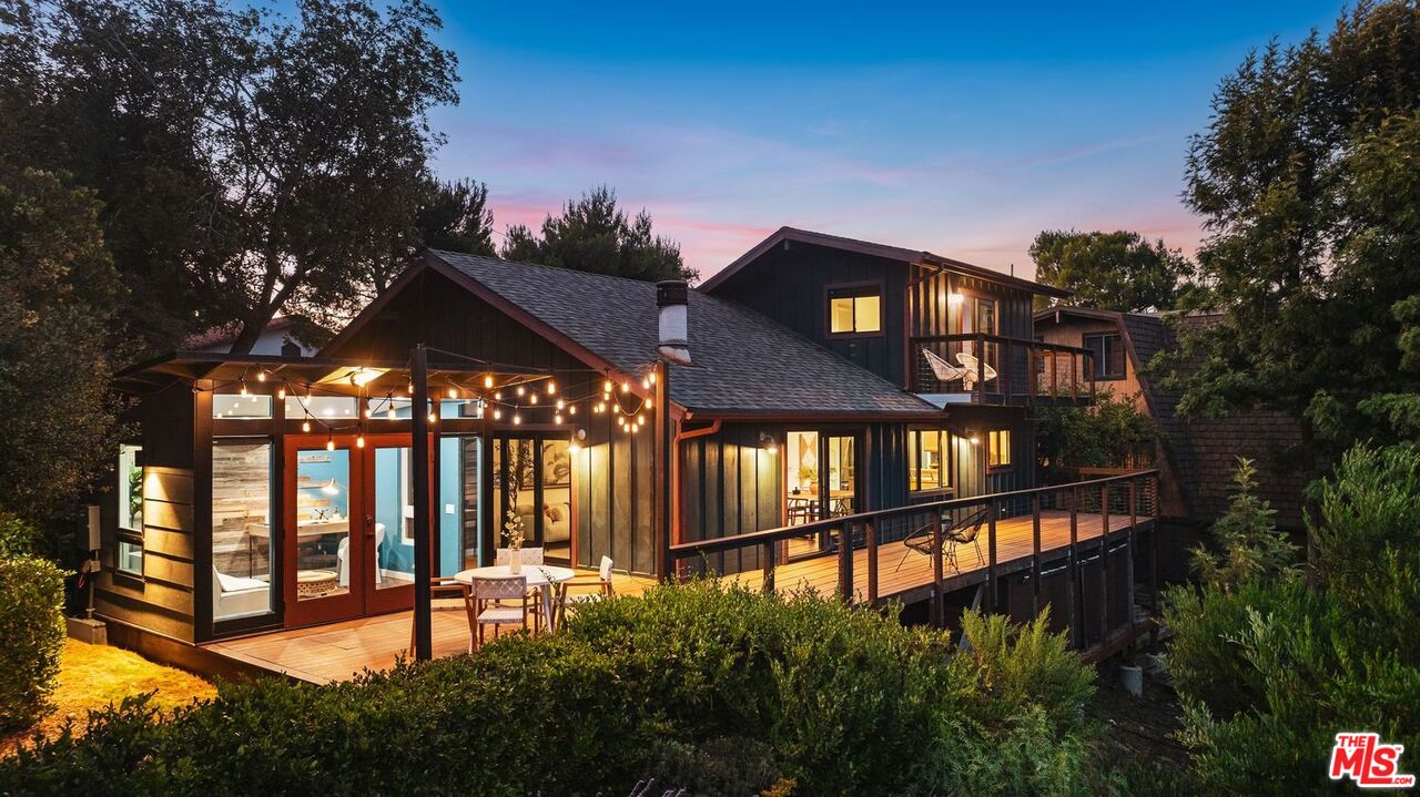 19806 Valley View Dr