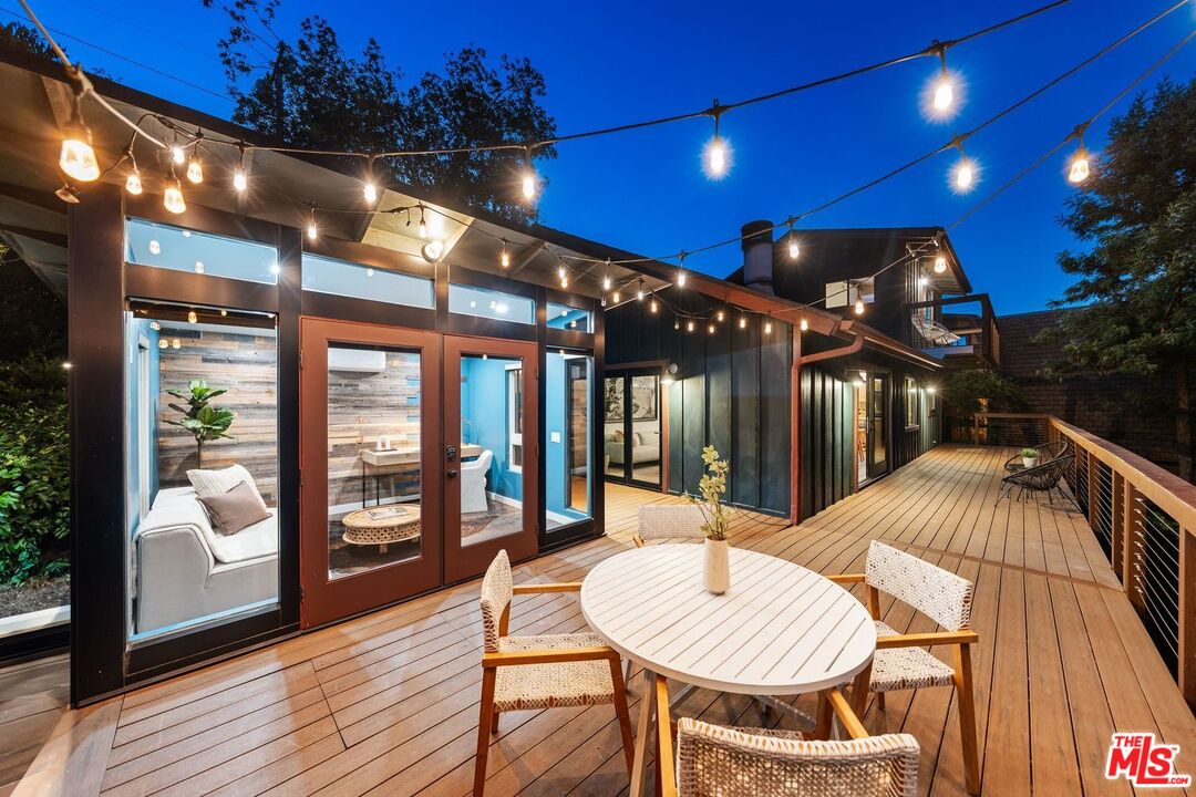 19806 Valley View Dr