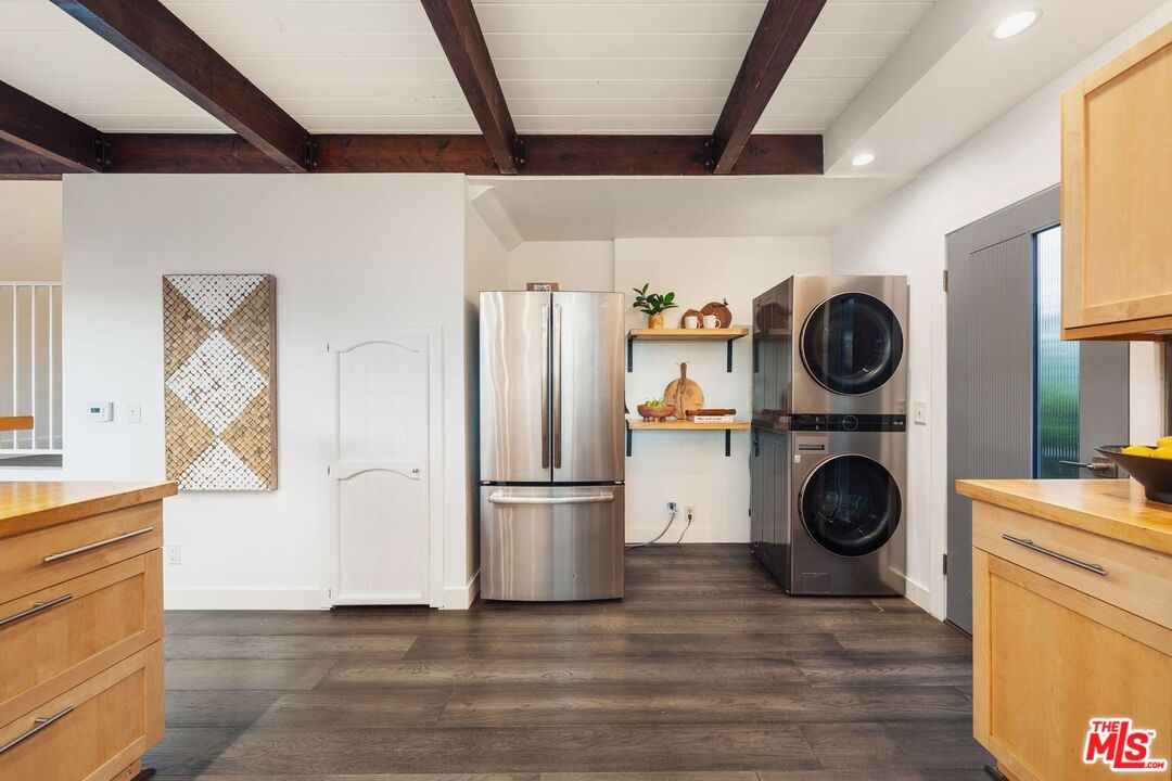 19806 Valley View Dr