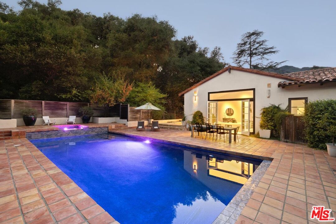 647 Old Topanga Canyon Rd