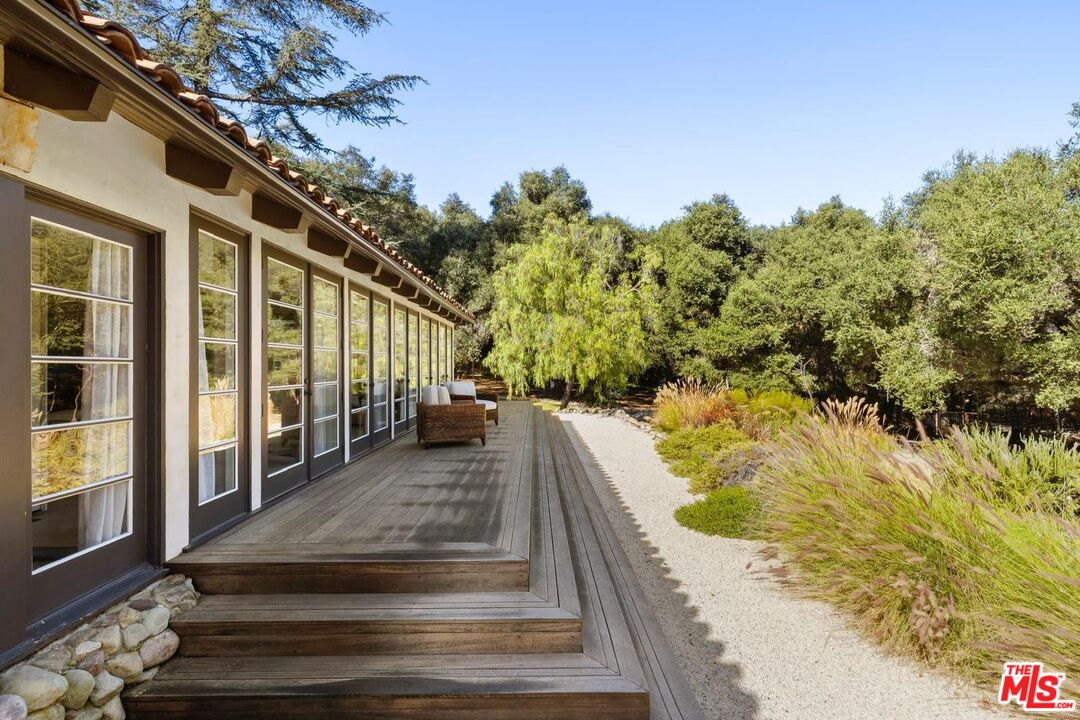 647 Old Topanga Canyon Rd