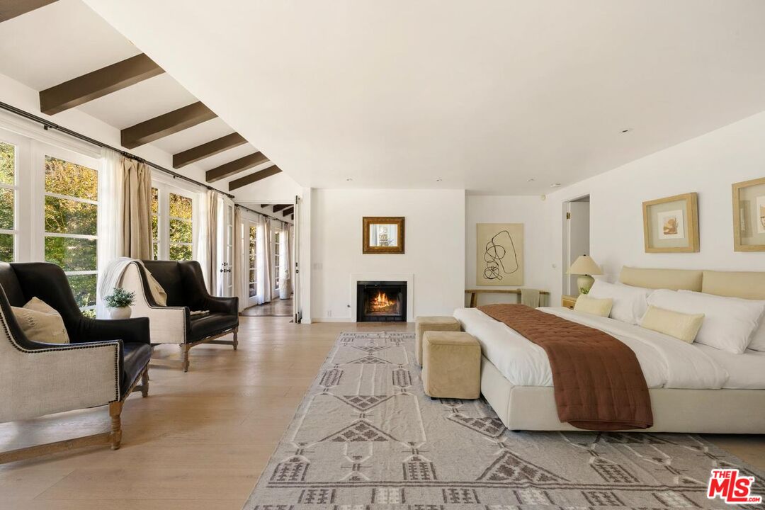 647 Old Topanga Canyon Rd