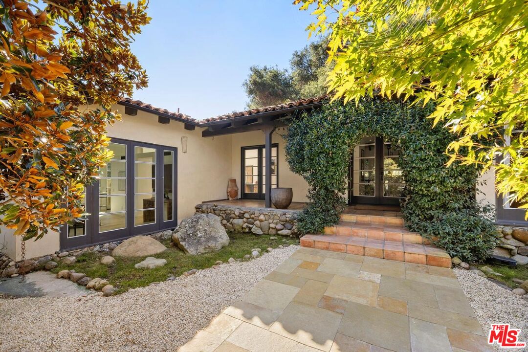 647 Old Topanga Canyon Rd