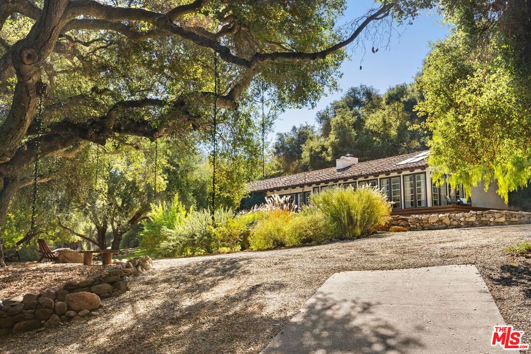 647 Old Topanga Canyon Rd