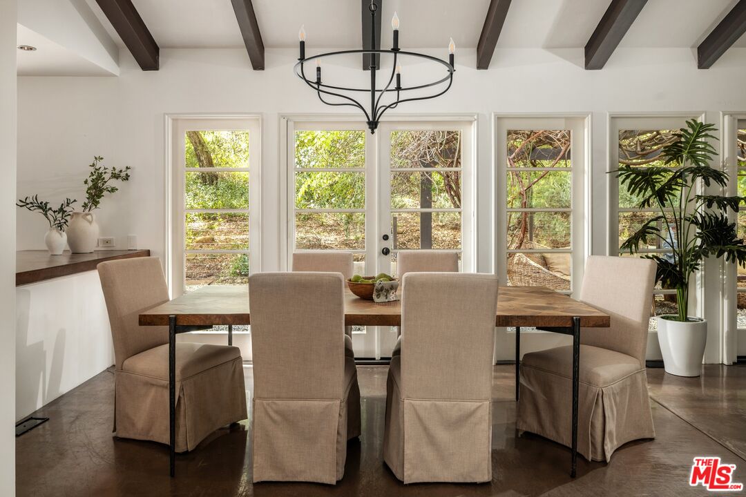 647 Old Topanga Canyon Rd